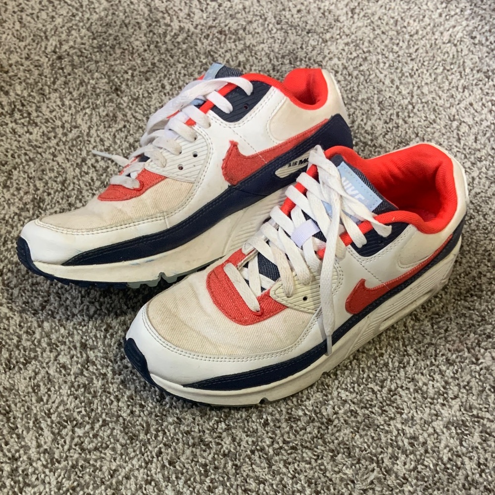 Nike White Navy and Red Low-Top Sneakers